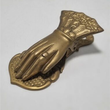 Pince documents en forme de main