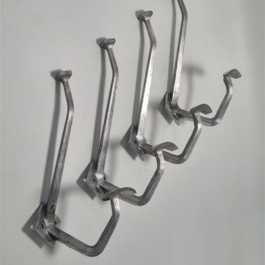 Lot de 4 patères vintage en aluminium
