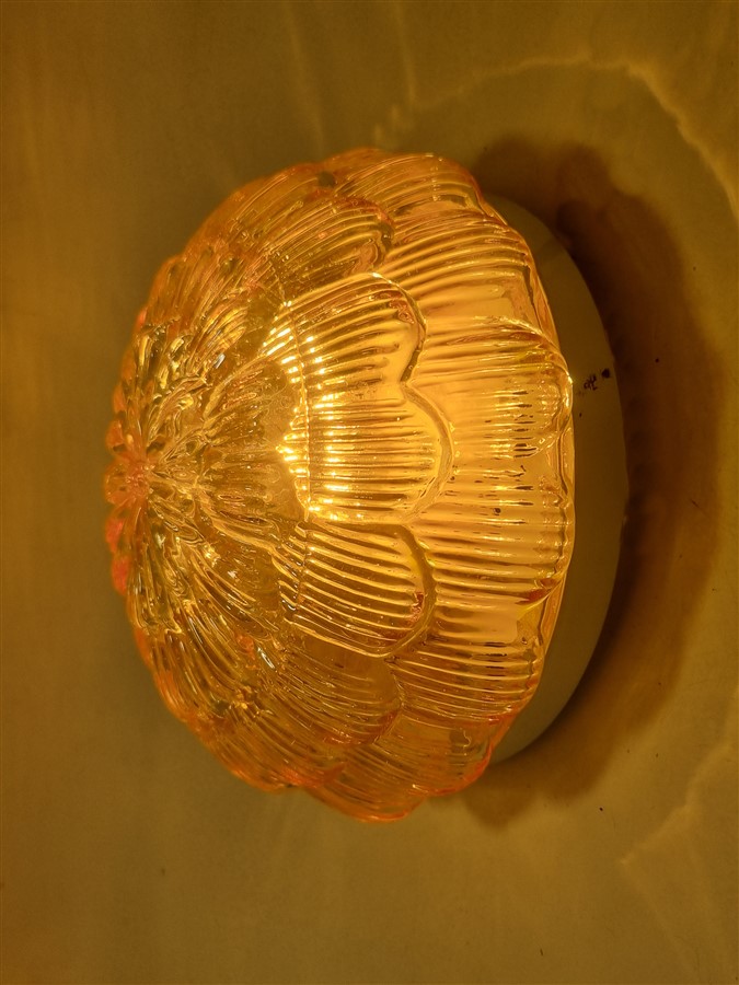 plafonnier vintage en verre ambre