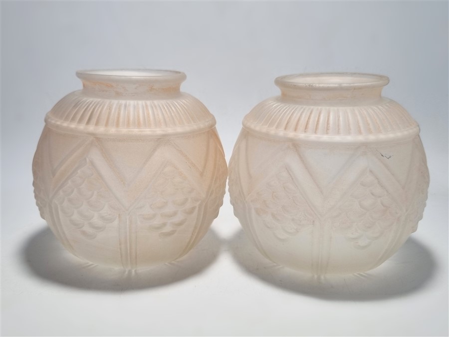 Vases boules art déco